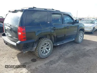 2011 Chevrolet Tahoe LT с VIN 1GNSKBE06BR373864, выставлен на аукционе IAAI как лот 42828489 с пробегом 185 183 миль миль и . История ставок и продаж доступна на DreamBid. Изображение 4.