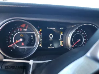 2021 Jeep Gladiator Mojave with VIN 1C6JJTEG1ML610770, listed as a Copart auction lot 41692045 with 53,970 mi miles and Salvage Title. Bid and sale history available at DreamBid. Image 9.