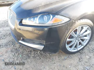 2013 Jaguar XF I4 RWD with VIN SAJWA0ES1DPS63520, listed as a IAAI auction lot 41862976 with 1 mi miles. Bid and sale history available at carsss.com. Image 6.