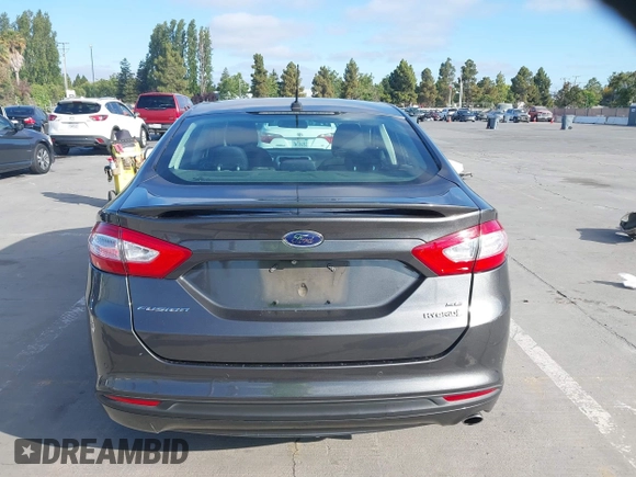 2016 Ford Fusion SE Hybrid z VIN 3FA6P0LU6GR145421, wystawiony jako IAAI lot #42650918 z przebiegiem 105 990 mil mil oraz . Historia ofert i sprzedaży dostępna na DreamBid. Obrazek 17.