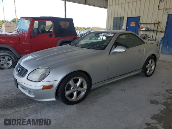 2002 Mercedes-Benz SLK 320 with VIN WDBKK65F42F239018, listed as a Copart auction lot 46303805 with 96,233 mi miles and Clean title. Bid and sale history available at DreamBid. Image 1.
