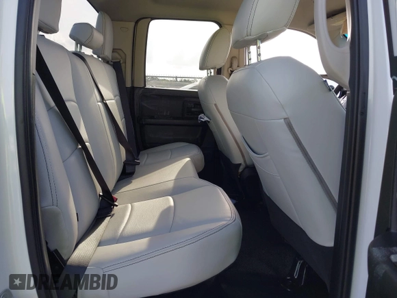 2019 Ram 1500 Express z VIN 1C6RR7FT8KS533686, wystawiony jako IAAI lot #41866997 z przebiegiem 199 502 mil mil oraz . Historia ofert i sprzedaży dostępna na DreamBid. Obrazek 8.