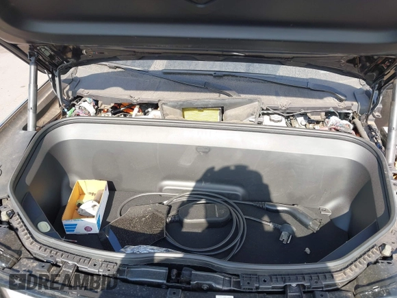 2023 Rivian R1S Adventure z VIN 7PDSGABA8PN020504, wystawiony jako IAAI lot #42025341 z przebiegiem 5989 mil mil oraz . Historia ofert i sprzedaży dostępna na DreamBid. Obrazek 10.