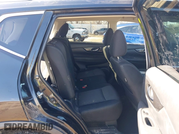2019 Nissan Rogue SV with VIN KNMAT2MV4KP507393, listed as a IAAI auction lot 41702759 with 108,821 mi miles. Bid and sale history available at carsss.com. Image 8.