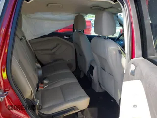 2017 Ford Escape SE z VIN 1FMCU9G9XHUE08239, wystawiony jako IAAI lot #42326698 z przebiegiem 96 471 mil mil oraz . Historia ofert i sprzedaży dostępna na DreamBid. Obrazek 8.