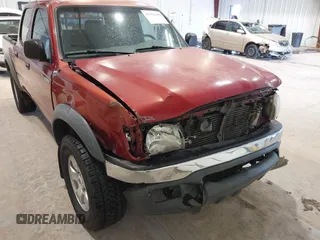 2004 Toyota Tacoma PreRunner z VIN 5TEGN92N04Z382355, wystawiony jako IAAI lot #41742140 z przebiegiem 235 987 mil mil oraz . Historia ofert i sprzedaży dostępna na DreamBid. Obrazek 6.