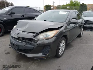 2013 Mazda Mazda3 i Grand Touring with VIN JM1BL1WP9D1758445, listed as a IAAI auction lot 41847918 with 140,833 mi miles. Bid and sale history available at carsss.com. Image 17.