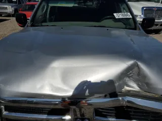2011 Ram 2500 SLT z VIN 3D7TT2CT0BG508088, wystawiony jako Copart lot #57180845 z przebiegiem 111 311 mil mil oraz Szkoda całkowita • Salvage title. Historia ofert i sprzedaży dostępna na DreamBid. Obrazek 11.