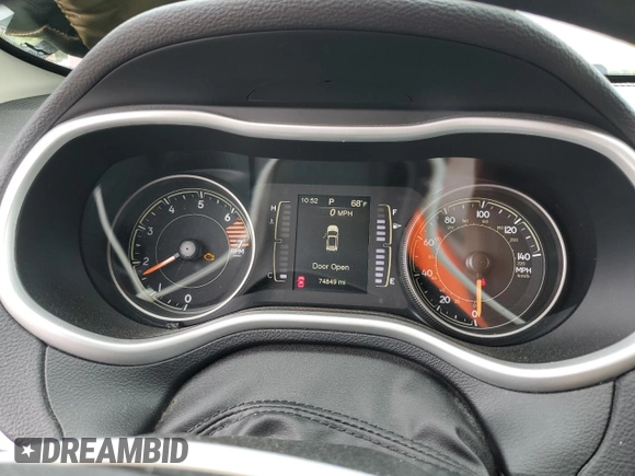 2017 Jeep Cherokee Sport с VIN 1C4PJLAB2HW664029, выставлен на аукционе Copart как лот 54760335 с пробегом 74 849 миль миль и Списание • Salvage title. История ставок и продаж доступна на DreamBid. Изображение 9.
