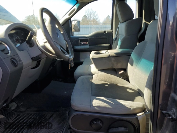 2004 Ford F-150 XL with VIN 1FTRF12W94NC39665, listed as a Copart auction lot 45469065 with 215,278 mi miles and Clean Title. Bid and sale history available at carsss.com. Image 7.