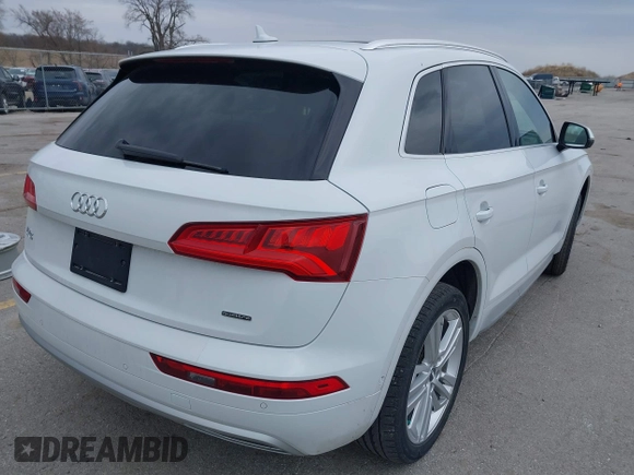 2019 Audi Q5 Prestige with VIN WA1CNAFY5K2057135, listed as a IAAI auction lot 41877915 with 142,007 mi miles. Bid and sale history available at carsss.com. Image 4.