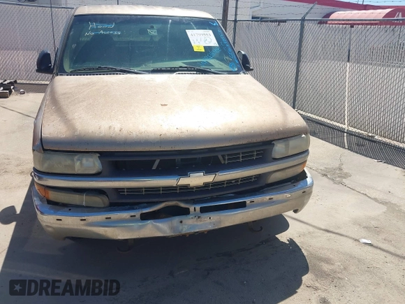 2000 Chevrolet Silverado 1500 LS with VIN 2GCEC19T5Y1361501, listed as a IAAI auction lot 41799553 with 432,231 mi miles and . Bid and sale history available at DreamBid. Image 6.