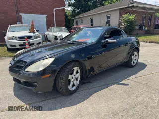 2007 Mercedes-Benz SLK 280 z VIN WDBWK54FX7F139879, wystawiony jako Copart lot #57631725 z przebiegiem 211 138 mil mil oraz Tytuł czysty. Historia ofert i sprzedaży dostępna na DreamBid. Obrazek 2.