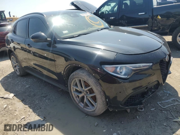 2018 Alfa Romeo Stelvio Ti Sport z VIN ZASFAKNNXJ7B84760, wystawiony jako Copart lot #52219395 z przebiegiem 110 145 mil mil oraz Czysty tytuł • Clean title. Historia ofert i sprzedaży dostępna na DreamBid. Obrazek 4.