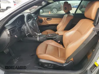 2012 BMW 3 Series 335i z VIN WBADX7C58CE744687, wystawiony jako Copart lot #83197624 z przebiegiem 157 416 mil mil oraz Szkoda całkowita • Salvage title. Historia ofert i sprzedaży dostępna na DreamBid. Obrazek 7.