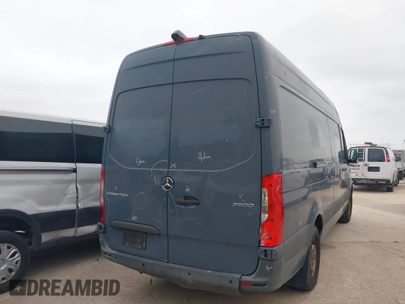 2019 Mercedes-Benz Sprinter Cargo z VIN WD4PF1CD9KP127024, wystawiony jako IAAI lot #40745606 z przebiegiem 127 630 mil mil oraz . Historia ofert i sprzedaży dostępna na DreamBid. Obrazek 16.