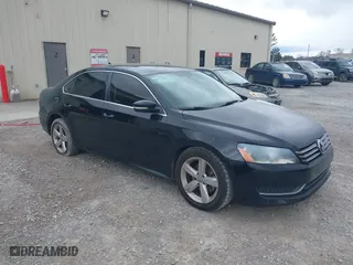 2013 Volkswagen Passat SE w/Sunroof with VIN 1VWBH7A31DC113637, listed as a IAAI auction lot 41854340 with 188,606 mi miles. Bid and sale history available at carsss.com. Image 1.