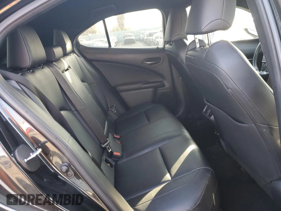 2020 Lexus UX 200 z VIN JTHX3JBH3L2030146, wystawiony jako Copart lot #88565165 z przebiegiem 88 286 mil mil oraz Czysty tytuł • Clean title. Historia ofert i sprzedaży dostępna na DreamBid. Obrazek 10.