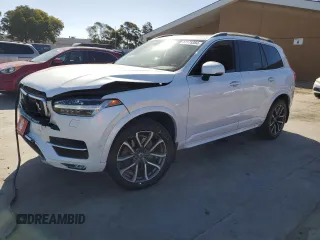 2018 Volvo XC90 Momentum with VIN YV4102XK9J1210144, listed as a Copart auction lot 57175384 with 81,953 mi miles and Salvage Title. Bid and sale history available at carsss.com. Image 1.