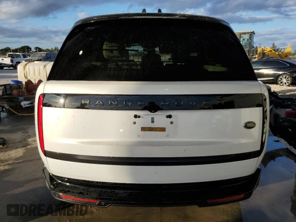 2023 Land Rover Range Rover SE z VIN SALKP9E7XPA063280, wystawiony jako Copart lot #87803455 z przebiegiem 38 966 mil mil oraz Szkoda całkowita • Salvage title. Historia ofert i sprzedaży dostępna na DreamBid. Obrazek 6.