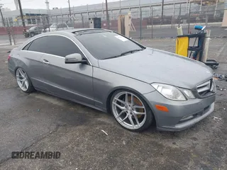 2011 Mercedes-Benz E-Class E 350 with VIN WDDKJ5GB6BF113516, listed as a IAAI auction lot 41735933 with 143,351 mi miles. Bid and sale history available at carsss.com. Image 1.