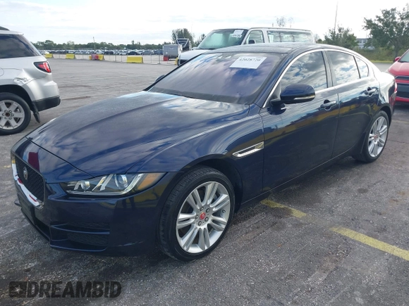 2019 Jaguar XE 25t Premium with VIN SAJAJ4FX9KCP46060, listed as a IAAI auction lot 42028720 with 38,953 mi miles. Bid and sale history available at carsss.com. Image 2.