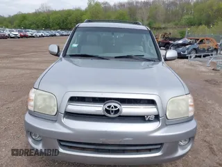 2005 Toyota Sequoia Limited with VIN 5TDBT48AX5S257546, listed as a IAAI auction lot 42173887 with 158,618 mi miles and . Bid and sale history available at DreamBid. Image 6.