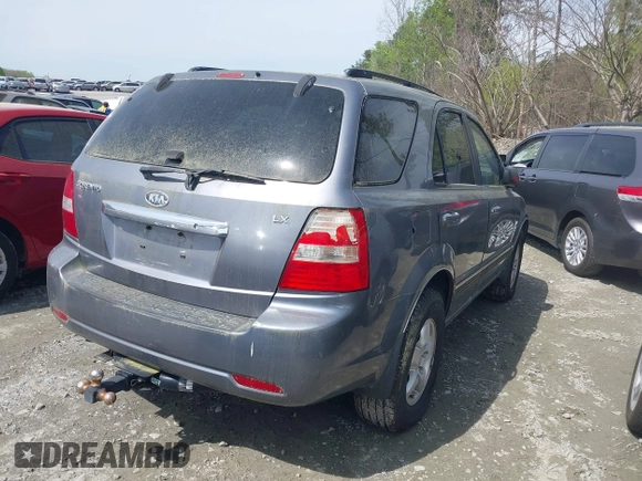 2008 Kia Sorento LX with VIN KNDJC735185846471, listed as a IAAI auction lot 41910403 with 44,740 mi miles and . Bid and sale history available at DreamBid. Image 4.