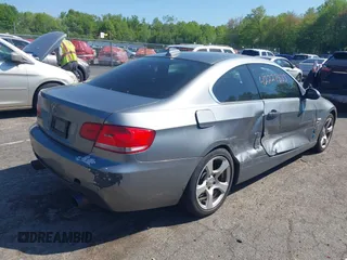 2009 BMW 3 Series 328i xDrive z VIN WBAWV53589P081072, wystawiony jako IAAI lot #42227533 z przebiegiem 207 284 mil mil oraz . Historia ofert i sprzedaży dostępna na DreamBid. Obrazek 4.