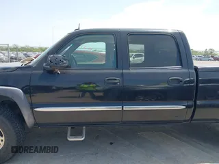 2003 GMC Sierra 1500HD SLE z VIN 1GTGK13U63F136146, wystawiony jako IAAI lot #42020608 z przebiegiem 170 466 mil mil oraz . Historia ofert i sprzedaży dostępna na DreamBid. Obrazek 14.