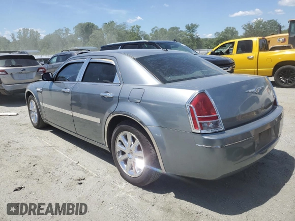 2007 Chrysler 300 Touring z VIN 2C3KA53G07H833643, wystawiony jako Copart lot #56048745 z przebiegiem 191 871 mil mil oraz Szkoda całkowita • Salvage title. Historia ofert i sprzedaży dostępna na DreamBid. Obrazek 2.