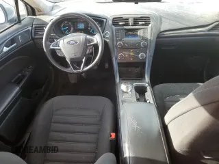 2018 Ford Fusion S z VIN 3FA6P0G77JR181212, wystawiony jako Copart lot #53244345 z przebiegiem 82 008 mil mil oraz Szkoda całkowita • Salvage title. Historia ofert i sprzedaży dostępna na DreamBid. Obrazek 8.