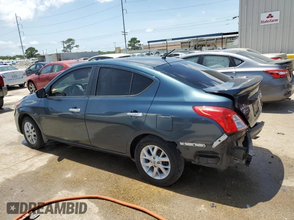2016 Nissan Versa S z VIN 3N1CN7AP9GL818264, wystawiony jako Copart lot #56643895 z przebiegiem 55 110 mil mil oraz Szkoda całkowita • Salvage title. Historia ofert i sprzedaży dostępna na DreamBid. Obrazek 2.