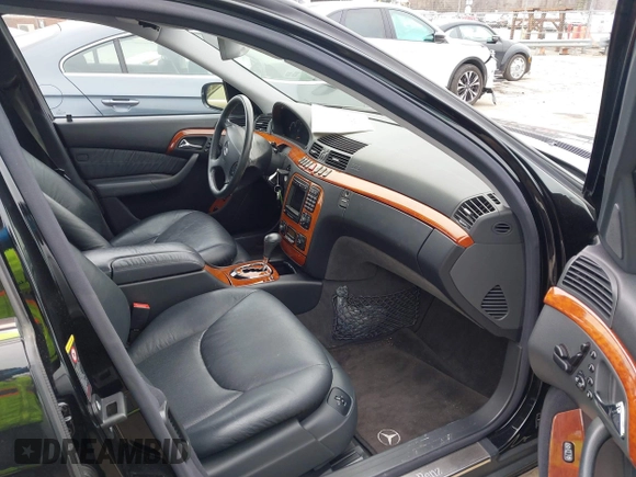 2002 Mercedes-Benz S-Class 4.3L with VIN WDBNG70JX2A298541, listed as a IAAI auction lot 41757586 with 98,305 mi miles. Bid and sale history available at carsss.com. Image 5.