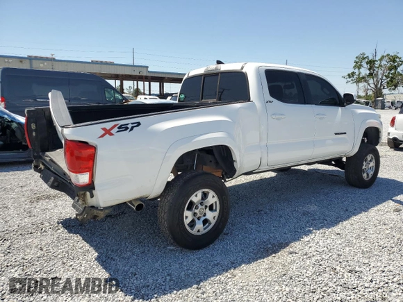 2017 Toyota Tacoma SR5 z VIN 5TFDZ5BN0HX025190, wystawiony jako Copart lot #53604695 z przebiegiem 163 039 mil mil oraz Szkoda całkowita • Salvage title. Historia ofert i sprzedaży dostępna na DreamBid. Obrazek 3.