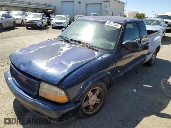 2000 GMC Sonoma SLS z VIN 1GTCS19W0Y8206050, wystawiony jako Copart lot #49122164 z przebiegiem 264 070 mil mil oraz Szkody całkowita. Historia ofert i sprzedaży dostępna na DreamBid. Obrazek 1.