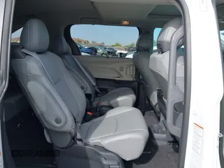 2023 Toyota Sienna XLE with VIN 5TDYSKFC8PS107895, listed as a IAAI auction lot 41924494 with 10,122 mi miles. Bid and sale history available at carsss.com. Image 8.