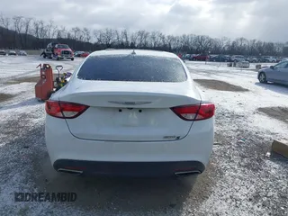 2016 Chrysler 200 S with VIN 1C3CCCBG7GN151807, listed as a IAAI auction lot 40998019 with 90,455 mi miles. Bid and sale history available at carsss.com. Image 17.