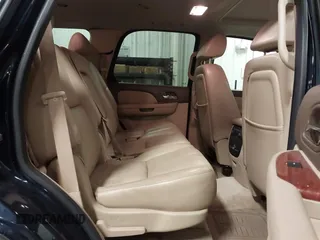 2007 GMC Yukon SLT z VIN 1GKFK130X7J115798, wystawiony jako IAAI lot #42039550 z przebiegiem 263 539 mil mil oraz . Historia ofert i sprzedaży dostępna na DreamBid. Obrazek 8.