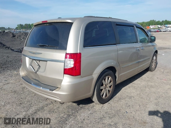 2015 Chrysler Town & Country Touring with VIN 2C4RC1BG7FR583213, listed as a IAAI auction lot 42089075 with 265,629 mi miles. Bid and sale history available at carsss.com. Image 4.