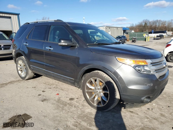 2015 Ford Explorer XLT with VIN 1FM5K8D80FGB64018, listed as a Copart auction lot 84184804 with 157,368 mi miles and Salvage Title. Bid and sale history available at carsss.com. Image 4.