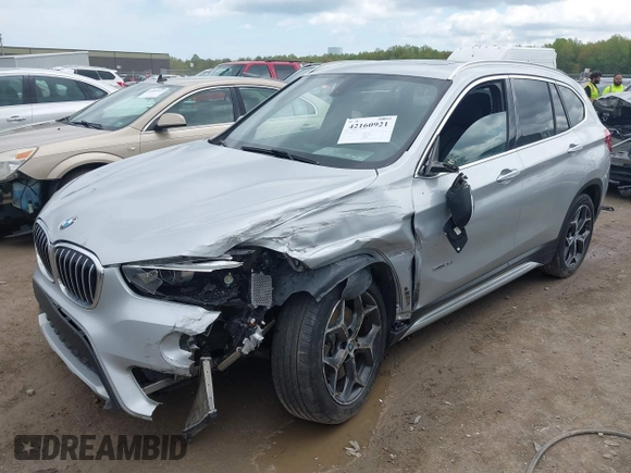 2017 BMW X1 xDrive28i z VIN WBXHT3Z38H4A58246, wystawiony jako IAAI lot #42160921 z przebiegiem 106 795 mil mil oraz . Historia ofert i sprzedaży dostępna na DreamBid. Obrazek 2.