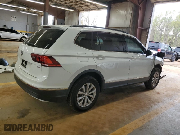 2018 Volkswagen Tiguan SEL with VIN 3VV3B7AX5JM114958, listed as a Copart auction lot 51673965 with 85,686 mi miles and Salvage title. Bid and sale history available at DreamBid. Image 3.