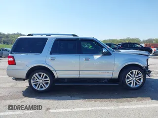 2016 Ford Expedition Platinum z VIN 1FMJU1MT8GEF08065, wystawiony jako IAAI lot #41948186 z przebiegiem 65 969 mil mil oraz . Historia ofert i sprzedaży dostępna na DreamBid. Obrazek 14.