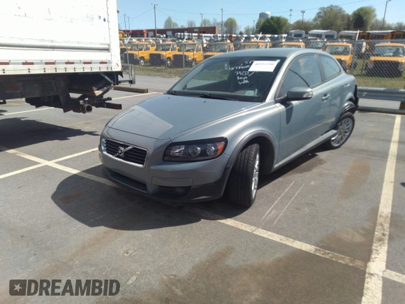 2008 Volvo C30 Version 1.0 with VIN YV1MK672982069396, listed as a IAAI auction lot 41932290 with 85,104 mi miles and . Bid and sale history available at DreamBid. Image 2.