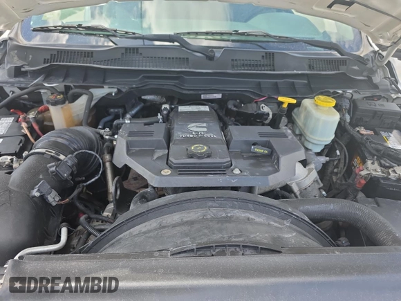 2018 Ram 5500 Tradesman with VIN 3C7WRNDL0JG382953, listed as a Copart auction lot 61581835 with 163,711 mi miles and Salvage title. Bid and sale history available at DreamBid. Image 7.