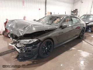 2021 BMW 8 Series M850i with VIN WBAGV8C05MCF22170, listed as a IAAI auction lot 38685320 with 1 mi miles. Bid and sale history available at carsss.com. Image 17.