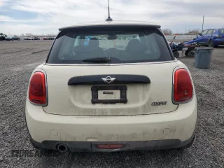 2016 MINI Hardtop with VIN WMWXP5C58G2D13732, listed as a Copart auction lot 53082215 with 283,481 mi miles and Clean Title. Bid and sale history available at DreamBid. Image 6.