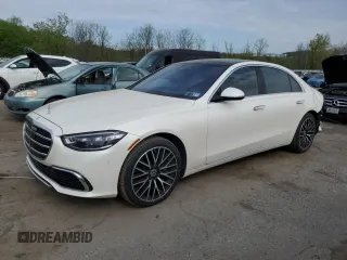 2022 Mercedes-Benz S 580 z VIN W1K6G7GB1NA132424, wystawiony jako Copart lot #55070525 z przebiegiem 47 110 mil mil oraz Szkoda całkowita • Salvage title. Historia ofert i sprzedaży dostępna na DreamBid. Obrazek 1.