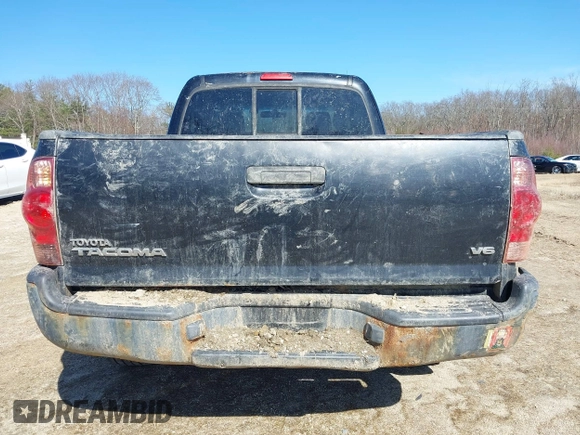 2006 Toyota Tacoma with VIN 5TEUU42N26Z302324, listed as a IAAI auction lot 41931925 with 267,743 mi miles. Bid and sale history available at carsss.com. Image 16.